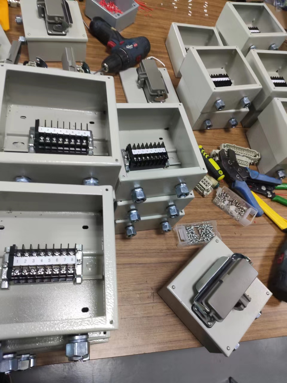 模具電器盒